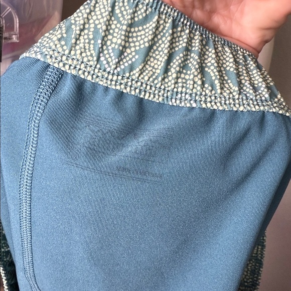 Patagonia Fleetwith Skort in Teal Print size XS - Picture 8 of 16